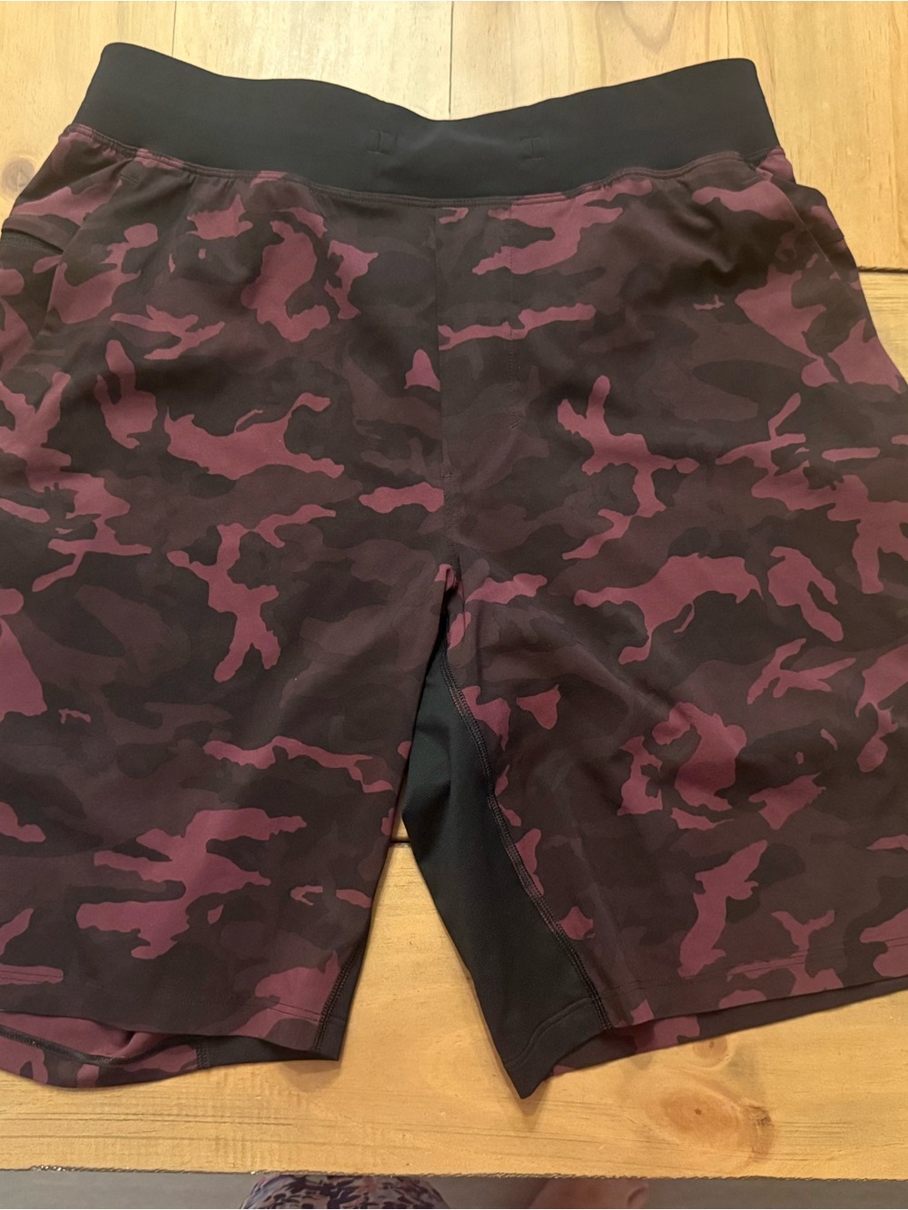 Lululemon athletica Men's Burgundy Camo Shorts